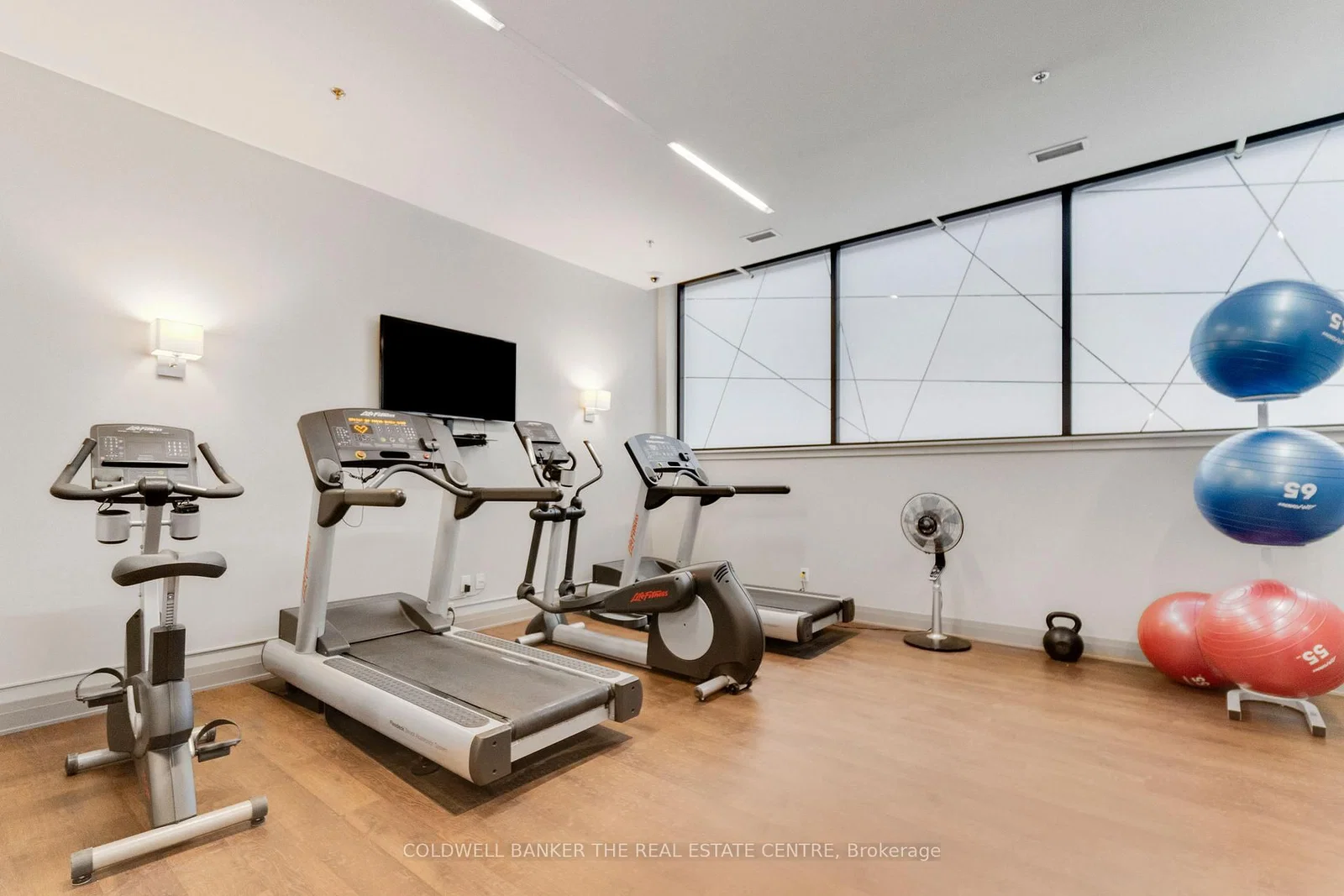 400 Wellington shared fitness room